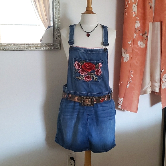 One of a Kind Roses/Day of the Dead Overall Dress Size Large - Picture 13 of 13